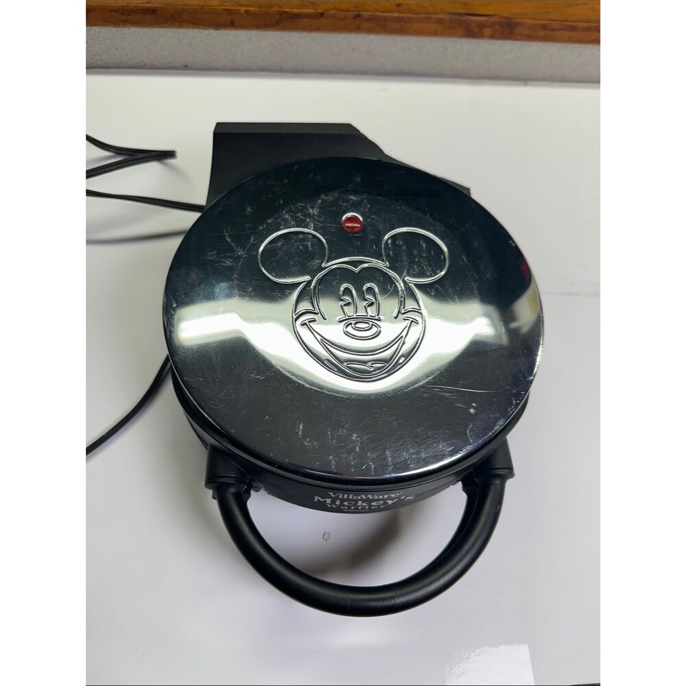 VillaWare Mickey's Single Waffler, Chrome Breakfast Waffle Maker Cosmetic Damage